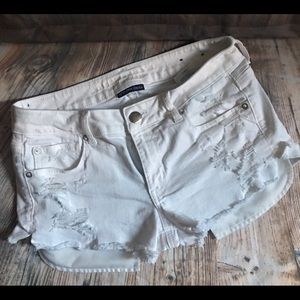 American eagle white shorts!